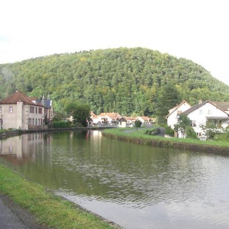 Gîte du canal Lutzelbourg Exterior foto
