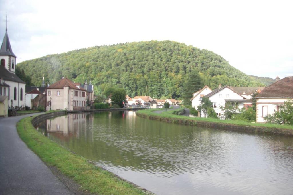 Gîte du canal Lutzelbourg Exterior foto